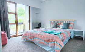 Sunny Cosy Rooms In Auckland Nice Garden Bush View